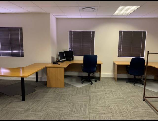 157M² BUSINESS TO LET IN DURBANVILLE CENTRAL